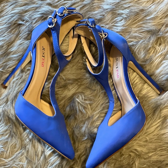 Classic Blue Heels 💙 - Picture 2 of 3